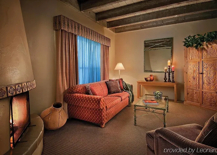 Cottonwoods & Hotel 3*